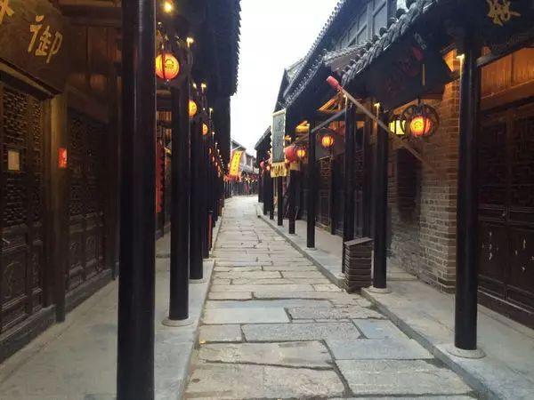 解答你疑惑,戴美瞳要注意哪些事啊?帮你忙